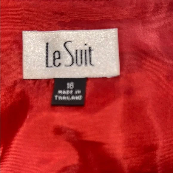 Le Suit Red and Black Crop Boxy Blouse 128 - Picture 7 of 8